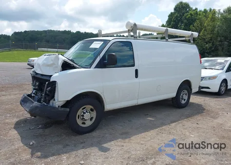 2014 Chevrolet Express 2500 Work Van z USA, uszkodzony, nr VIN 1GCWGFCAXE1148090